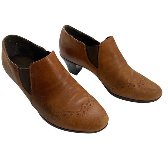 Munro Cognac Brown Leather Wingtip Oxford Slip On Ankle Bootie SZ 7W - Picture 1 of 16